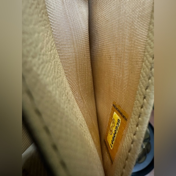 Chanel Coco button Leather flap long bifold wallet beige cream color EUC - Picture 7 of 14